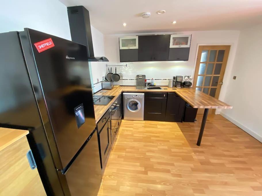 Sheffield City Centre Apartment & Balcony Exterior foto