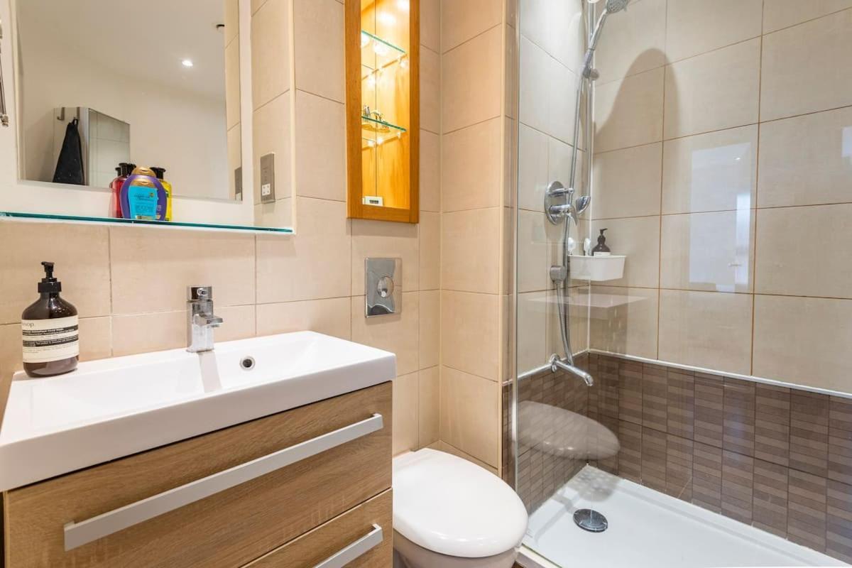 Sheffield City Centre Apartment & Balcony Exterior foto