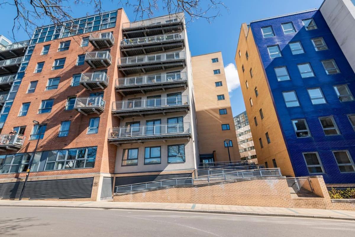 Sheffield City Centre Apartment & Balcony Exterior foto
